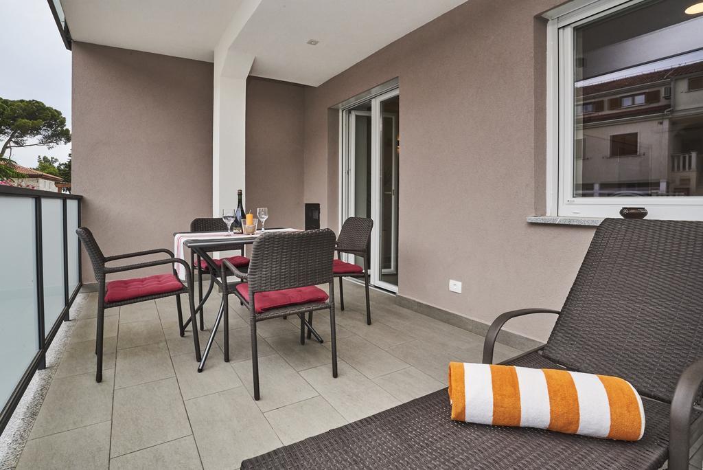 Apartments Tre Perle Umag Exteriör bild